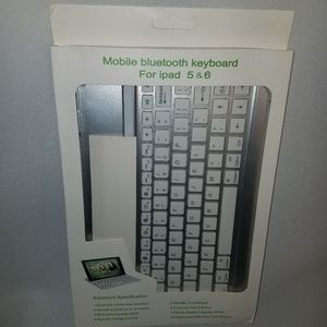 Silver iPad 5 & 6 Bluetooth Keyboard